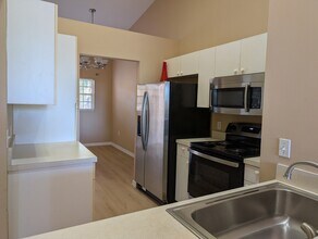 4240 Central Sarasota Pky, Unit 624 in Sarasota, FL - Foto de edificio - Building Photo