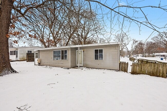 2423 Sonora St in Kalamazoo, MI - Building Photo - Building Photo