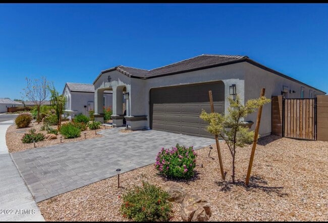 property at 2350 E Lieber Pl