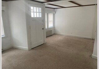 19 Meacham St, Unit 1 in Somerville, MA - Building Photo - Building Photo