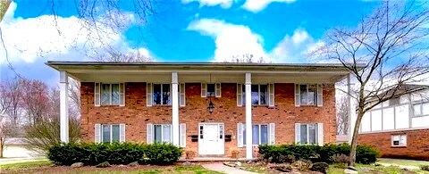 4054 Stonehenge Dr, Unit 1 in Sylvania, OH - Foto de edificio