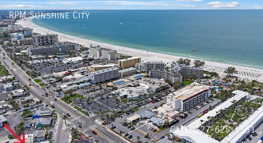 6161 Gulf Winds Dr in St Pete Beach, FL - Building Photo