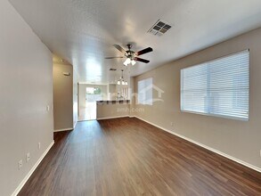 6922 S 38th Ln in Phoenix, AZ - Building Photo - Building Photo