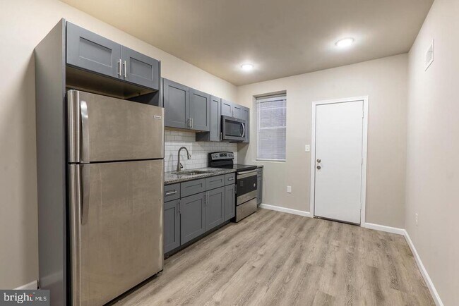 property at 141 N Peach St