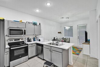 1325 NW 208th Terrace in Miami Gardens, FL - Building Photo - Building Photo