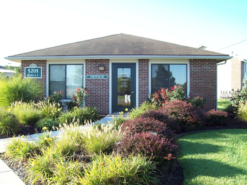 Southbrook Apartments in Topeka, KS - Building Photo