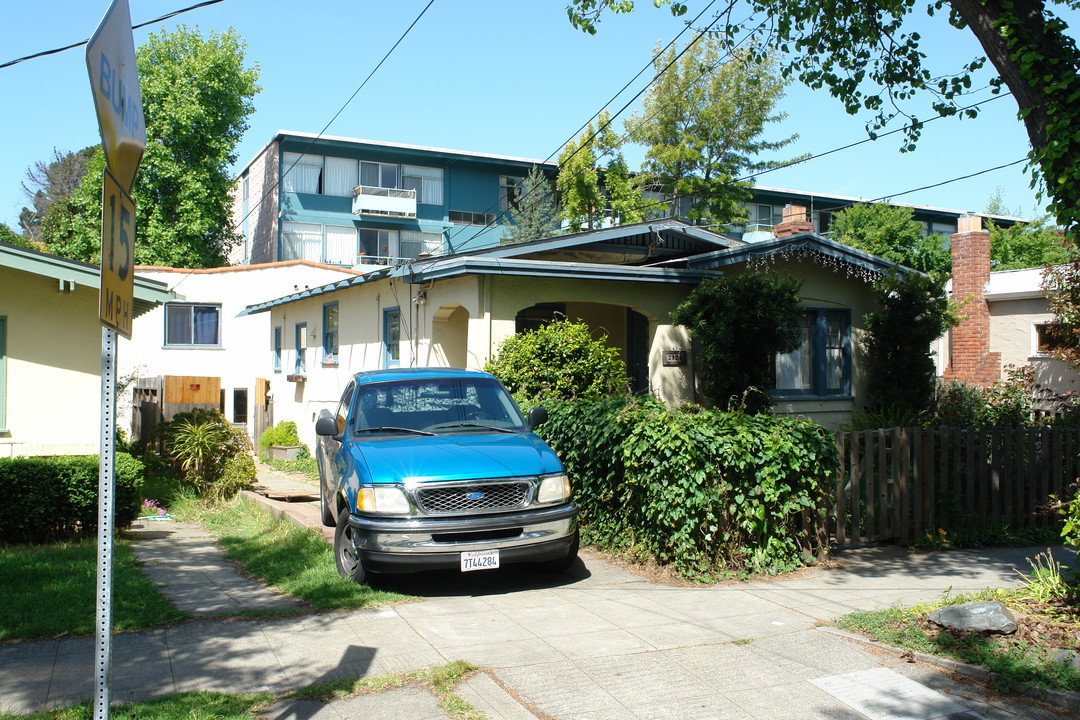 2124-2126 Acton St in Berkeley, CA - Building Photo