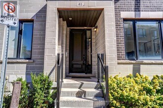 41 Steamboat Wy in Whitby, ON - Building Photo - Building Photo