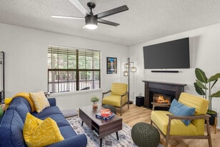 14 Harrington Ln in Bella Vista, AR - Building Photo