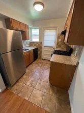 10728 Tropic Dr in St. Ann, MO - Foto de edificio - Building Photo