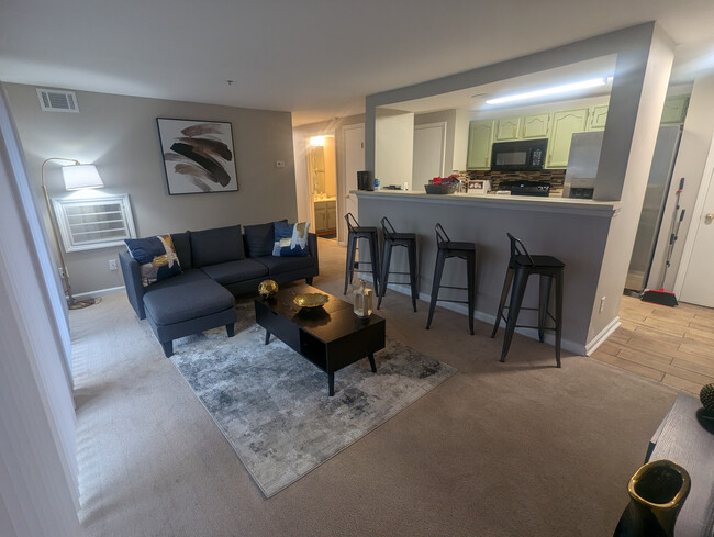 property at 1649 Arlyn Cir
