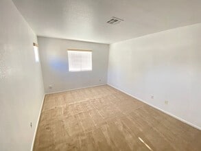 7844 Russling Leaf Dr in Las Vegas, NV - Building Photo - Building Photo