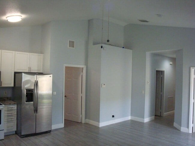 317 Jennings Ave in Greenacres, FL - Building Photo - Building Photo