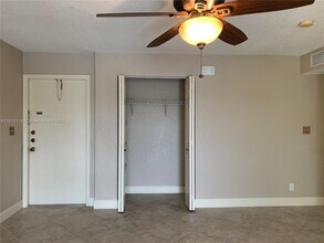 3711 NW 95th Terrace in Sunrise, FL - Building Photo - Building Photo