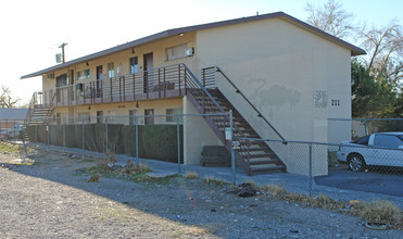 211 S 13th St in Las Vegas, NV - Building Photo - Building Photo