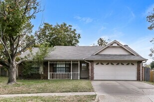 4219 Glen Hollow Cir in Arlington, TX - Building Photo