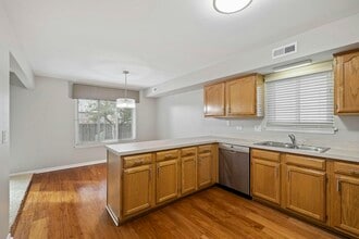 135 Hampton Ave in Westmont, IL - Building Photo - Building Photo