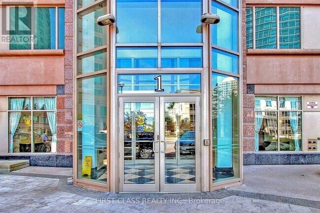 1 Lee Centre Dr in Toronto, ON - Building Photo - Building Photo