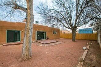 2820 Maximillian Rd NW in Albuquerque, NM - Building Photo - Building Photo