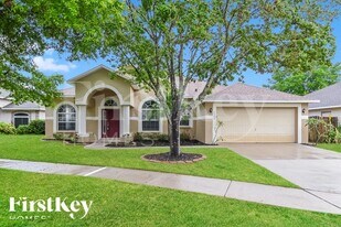 2524 Wheeler Groves Dr in Seffner, FL - Building Photo