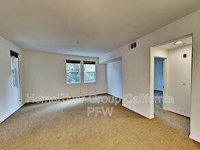 259 Riverdale Ct in Camarillo, CA - Building Photo - Building Photo