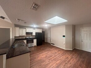 7803 Avenue J in Lubbock, TX - Building Photo - Building Photo