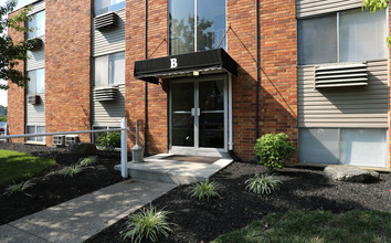 Barkley Ridge Apartments in Southgate, KY - Foto de edificio - Building Photo