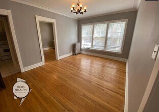 4503 N Troy St, Unit 2 in Chicago, IL - Building Photo - Building Photo