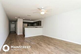 558 Eiseman Wy in Jacksonville, FL - Building Photo - Building Photo