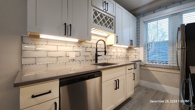 914 Concordia Ln in Clayton, MO - Foto de edificio - Building Photo