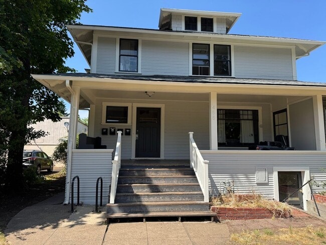 455 W 12th Ave in Eugene, OR - Building Photo - Building Photo