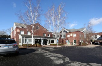 90 Main St in Centerbrook, CT - Building Photo - Building Photo