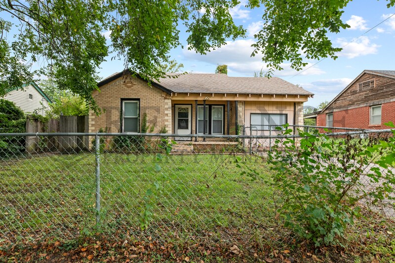 1523 Matlock Dr in Wichita, KS - Building Photo