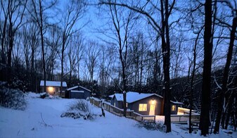 189 Eagle Pass Rd in Cresco, PA - Building Photo