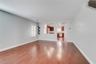 4730 W Shelbourne Ave in Las Vegas, NV - Building Photo - Building Photo