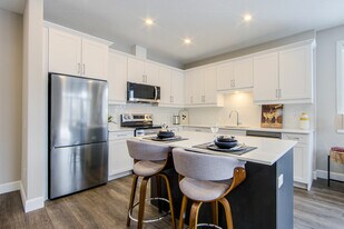 Elio Apartments in London, ON - Building Photo