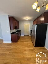 2900 N Kolmar Ave in Chicago, IL - Building Photo