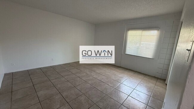 property at 2018 W Cactus Rd