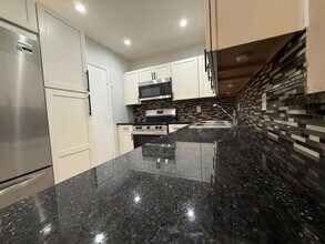 5700 NE 22nd Way, Unit 328 in Fort Lauderdale, FL - Building Photo - Building Photo