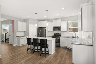 7253 Crane Dr in Lino Lakes, MN - Building Photo - Building Photo