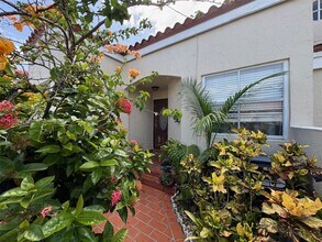 6405 SW 132nd Ct Cir in Miami, FL - Building Photo - Building Photo