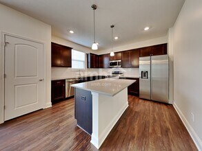 8116 Rapala Ln in Pickerington, OH - Foto de edificio - Building Photo