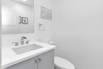 41 Carlton St, Unit 3 in Brookline, MA - Building Photo - Building Photo