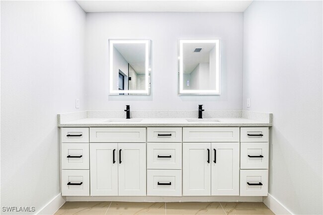 property at 450 Mercedes Ct