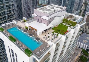1010 Brickell Ave, Unit 3410 in Miami, FL - Building Photo
