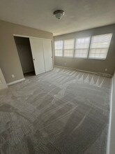 844 Indian Trail in Akron, OH - Foto de edificio - Building Photo