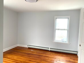 202 Pine St in Attleboro, MA - Building Photo - Building Photo