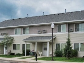 Kettle River Town Homes in Glen Carbon, IL - Building Photo