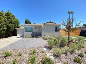 4859 Catoctin Dr in San Diego, CA - Building Photo