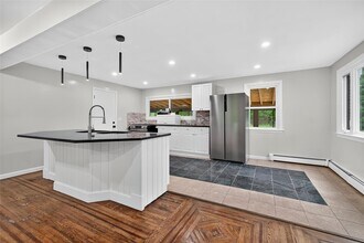52 Luxton Lake Rd in Narrowsburg, NY - Building Photo - Building Photo
